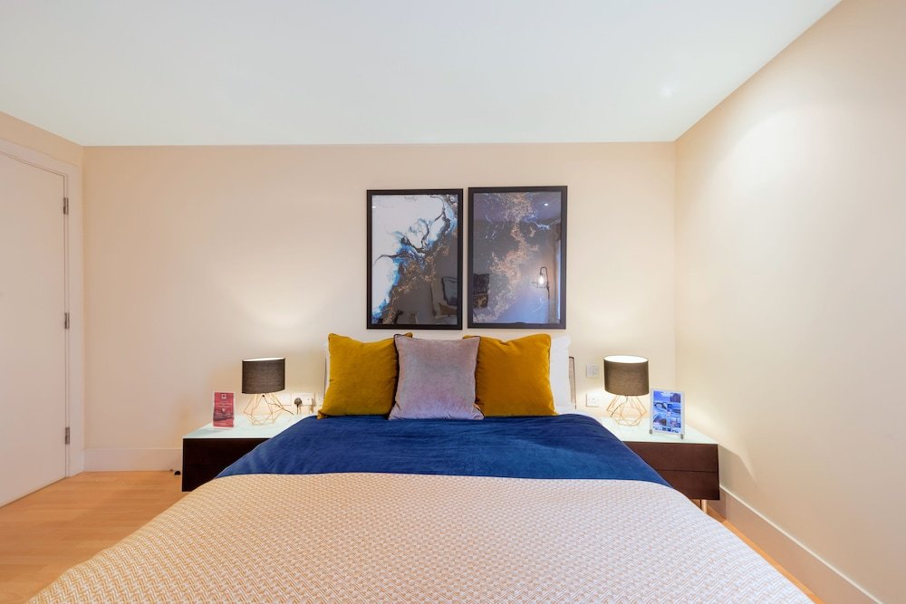 Фото 1 Bed Serviced Apartment near Blackfriars