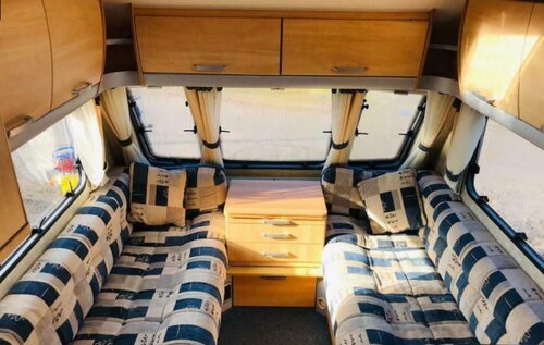 Жильё посуточно Stayzo A Comfy Touring Caravan - With Free Wi-fi in the Chiltern Hills