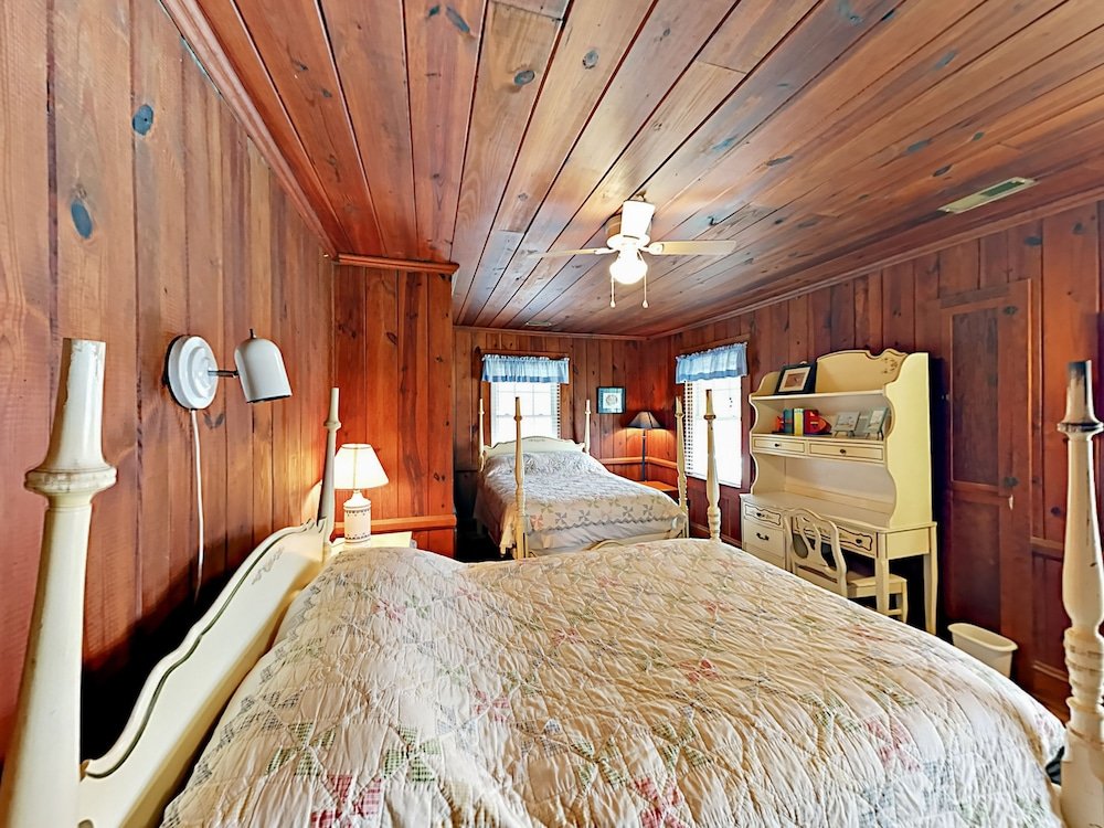 Фото 4200 N Ocean Blvd Home 6 Bedrooms 3 Bathrooms Home