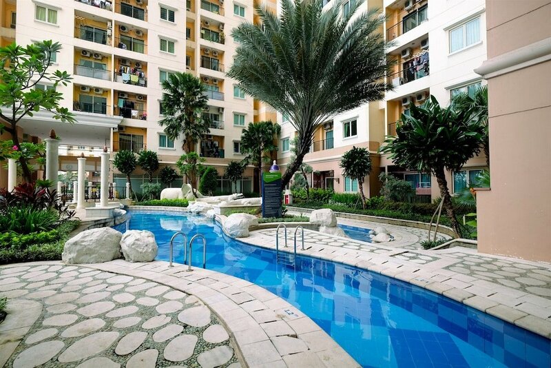 Гостиница New Furnished 2br at City Home Moi Apartment в Джакарте