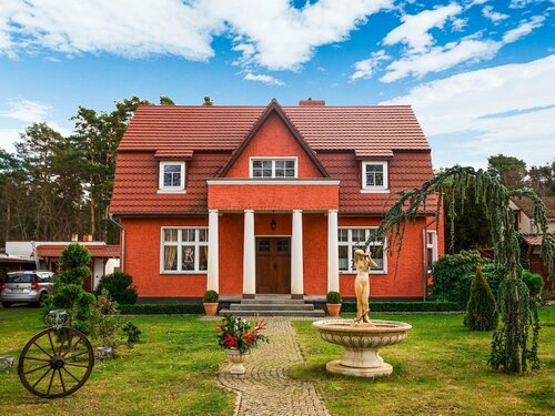 Гостиница Cosy Villa in Königs Wusterhausen Ot Niederlehme With Garden