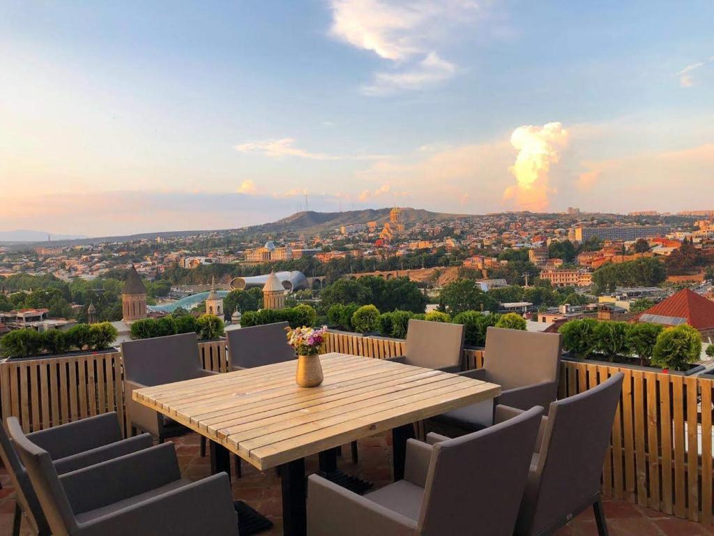 Фото Amante Narikala