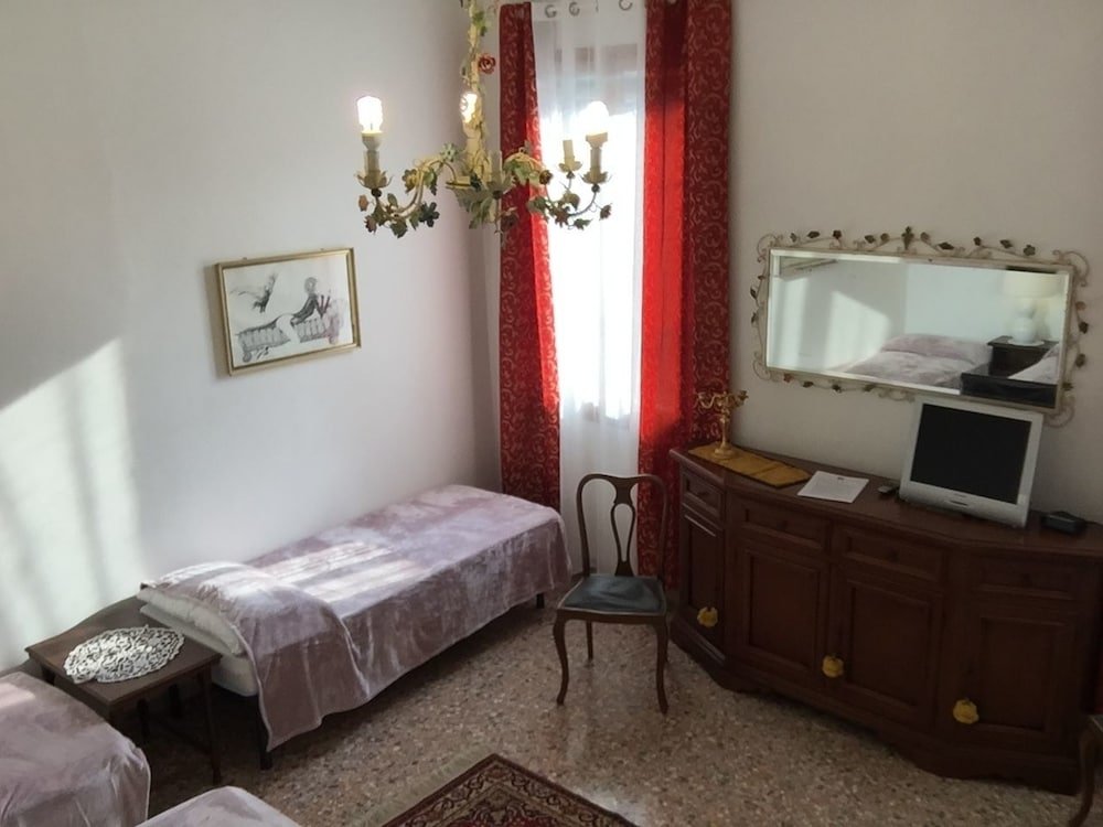 Фото Royal Guest House Venice