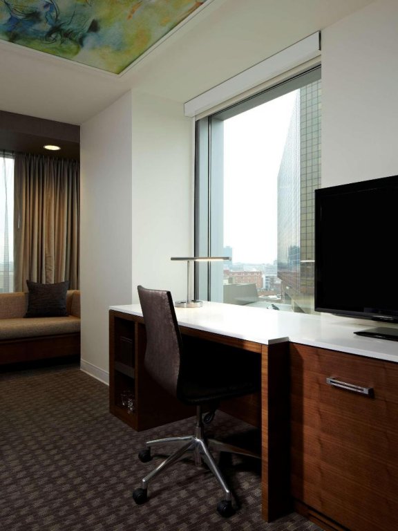 Фото Hilton Columbus Downtown