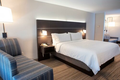 Гостиница Holiday Inn Express & Suites Chester-Monroe-Goshen в Монро