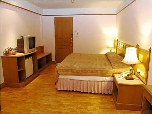 Фото Silom Village Inn