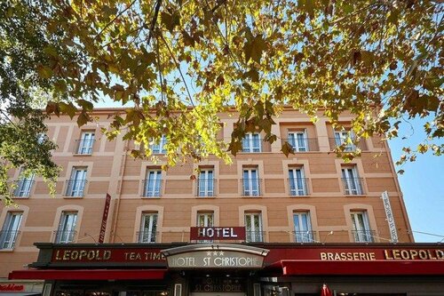 Гостиница Hotel Saint Christophe в Экс-ан-Провансе