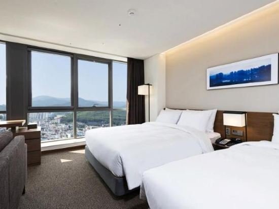 Фото Ramada Encore by Wyndham Haeundae