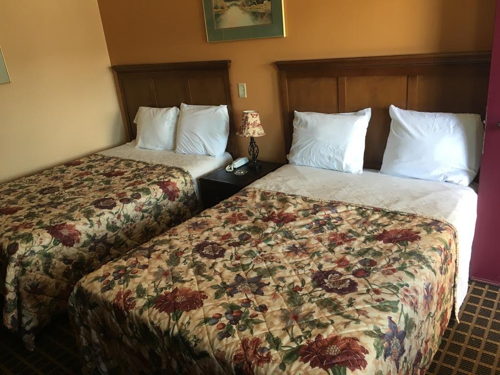 Фото Budget Inn of Bay City