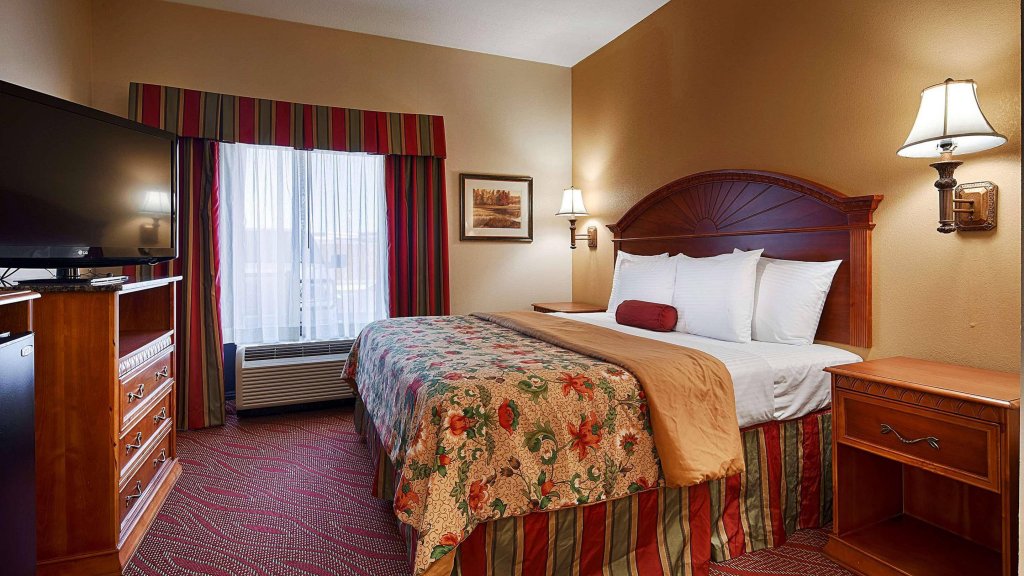 Фото Best Western Plus Midwest City Inn & Suites