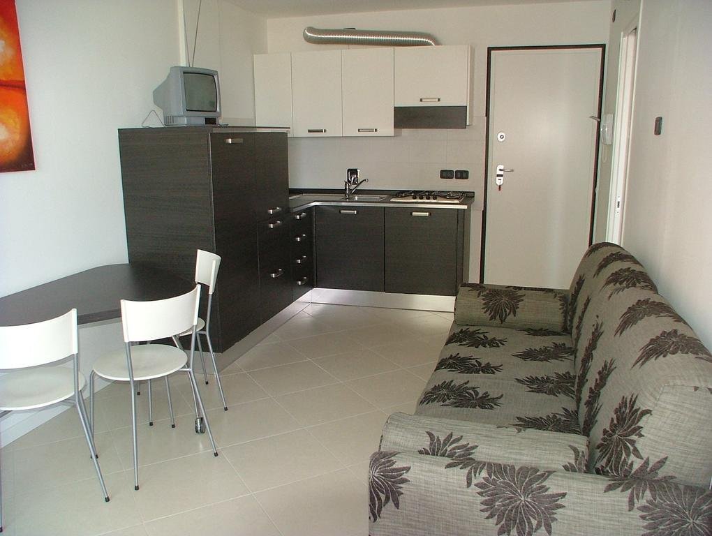 Фото Aparthotel Capitol