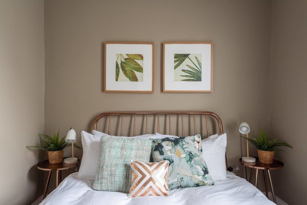 Фото Beautifully Modern 2 Bedroom Flat For 4 Guests