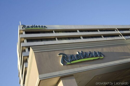 Гостиница Radisson Hotel Dallas Central в Далласе