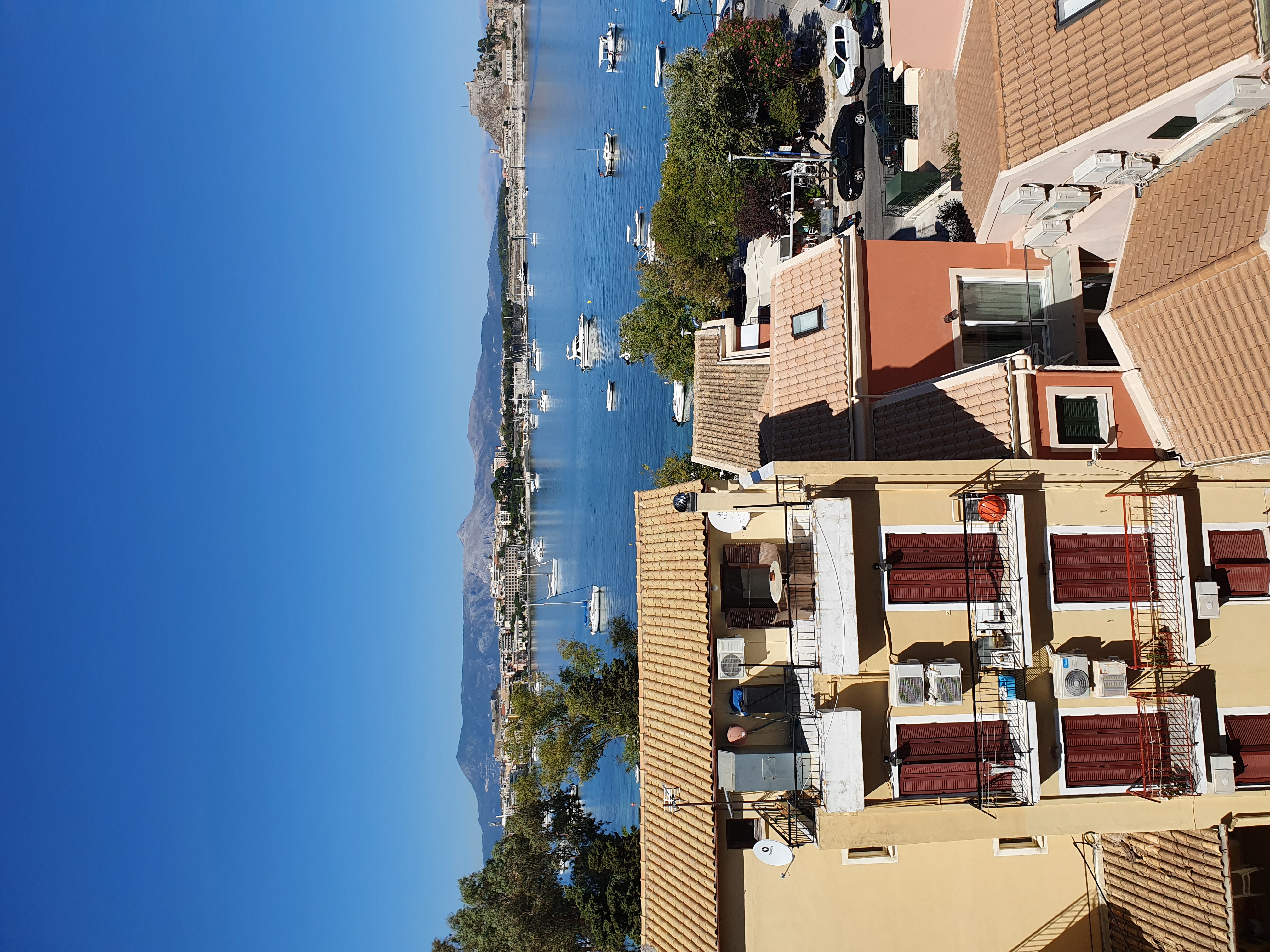 Фото Mon-Repo Suites