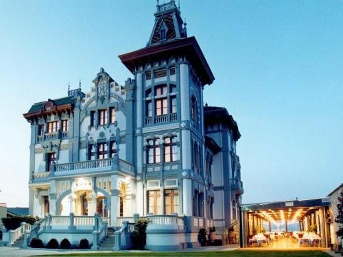 Внешний вид отеля Hotel Villa Rosario II, Edificio Moderno в Рибадеселле, фото 1