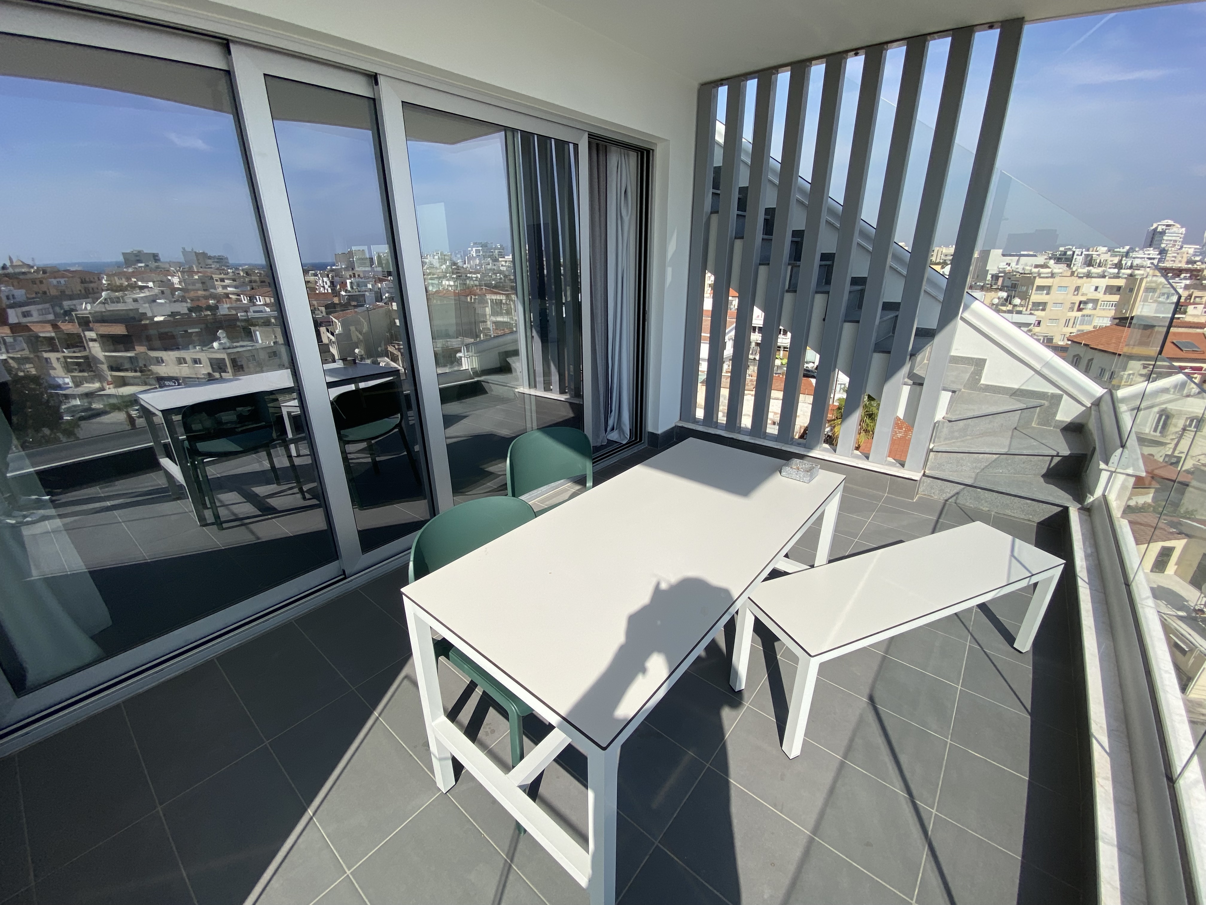 Фото LIV Urban Suites Larnaca