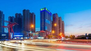 Гостиница Holiday Inn Express Linyi Riverside