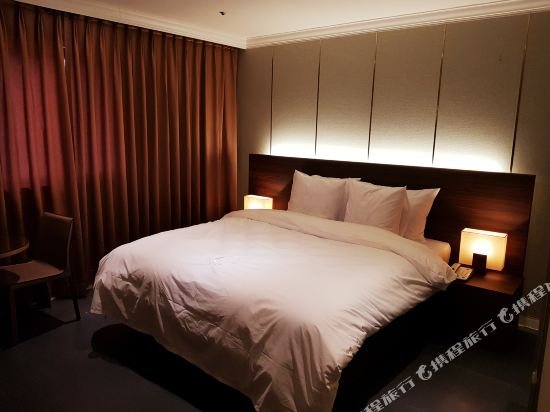 Фото The California Hotel