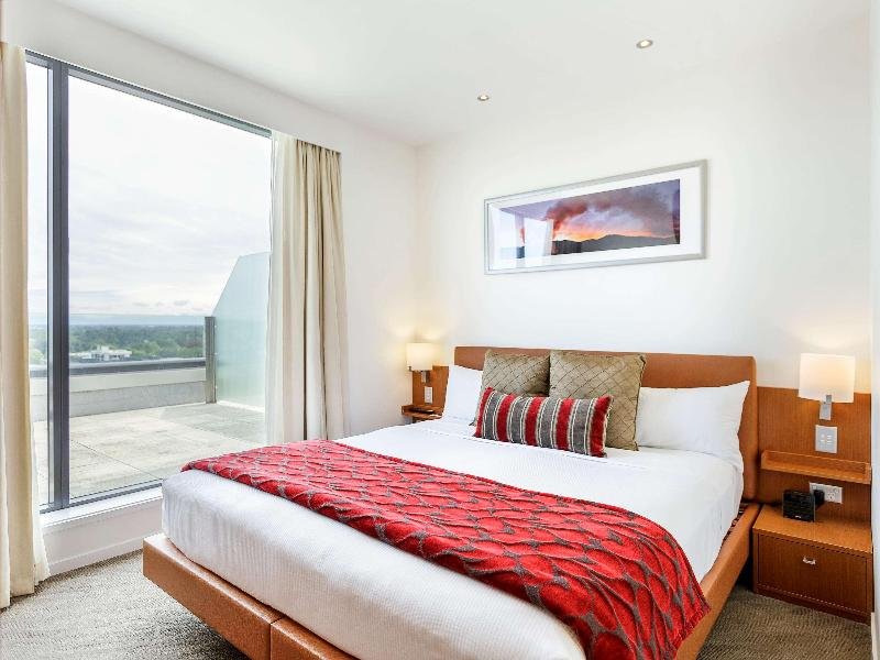 Фото Novotel Christchurch Cathedral Square