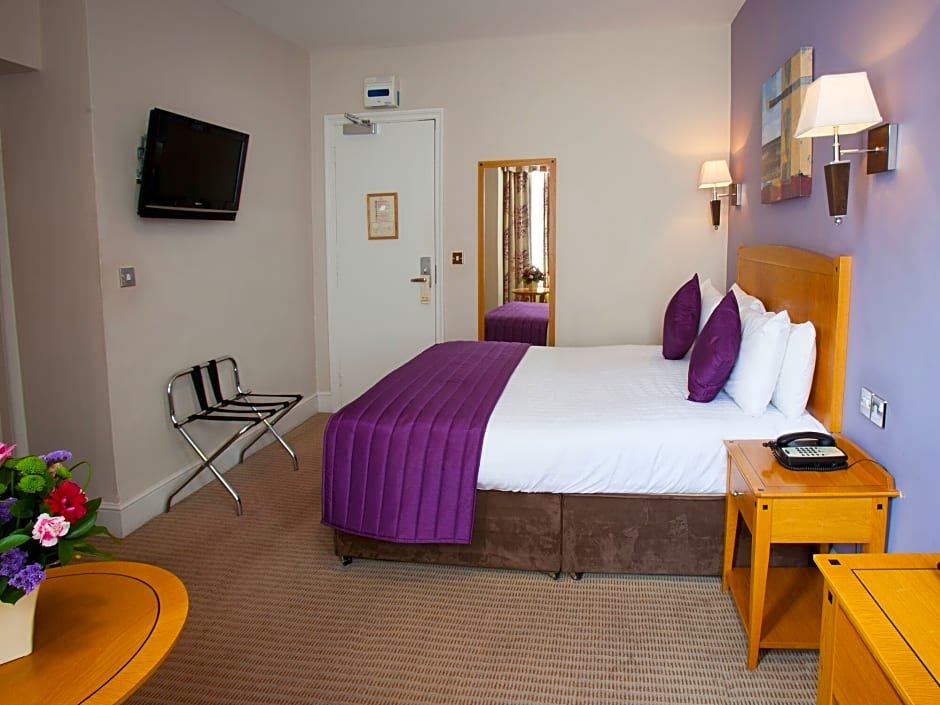 Фото The Durley Dean Hotel