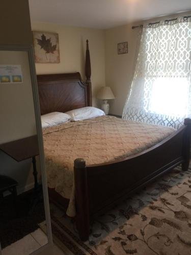 Фото Misquamicut Beach Front Inn