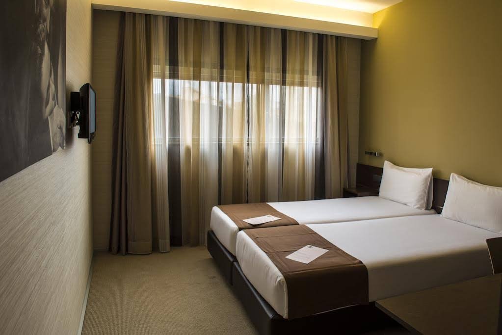 Фото Moov Hotel Porto Centro