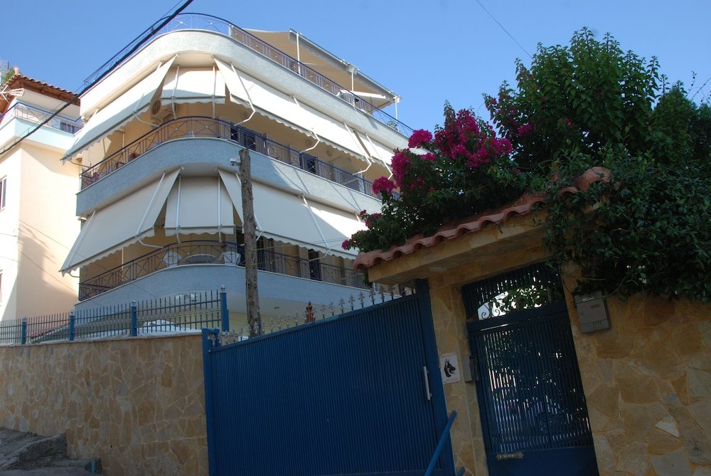 Фото Elidon Apartments