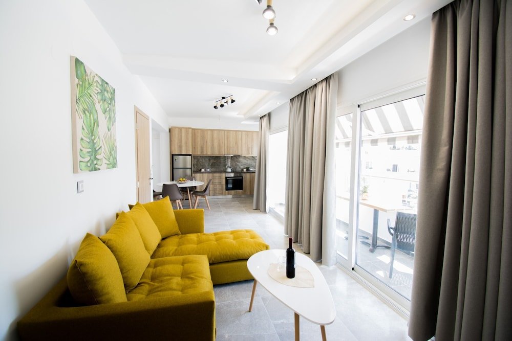 Фото Semes Luxury Apartments by Estia