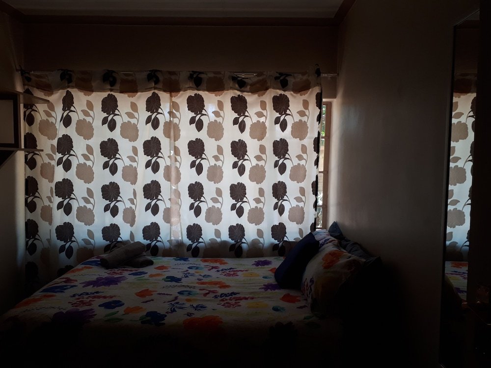 Фото Self Catering Studio Cottage