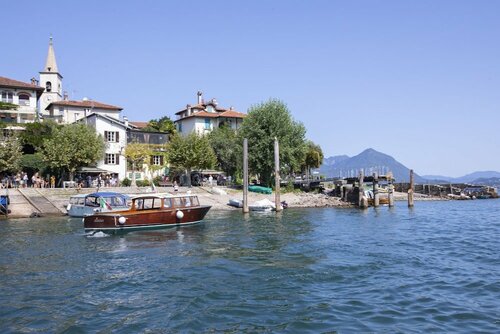 Жильё посуточно Angie's Apartment Stresa Lake