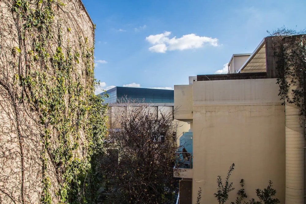 Фото Three Bedrooms Apartment in City Center