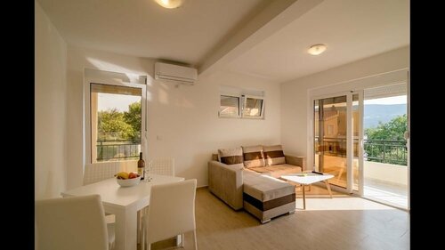 Апартаменты Sunny Apartments в Херцег-Нови