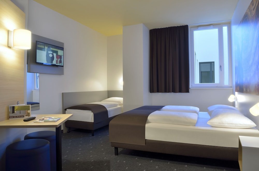 Фото B&b Hotel Bayreuth