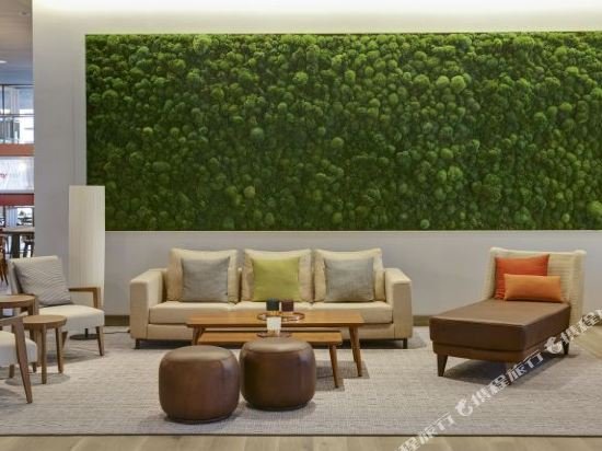 Фото IntercityHotel Wiesbaden