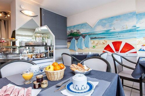 Гостиница Le Crystal Dinard, Sure Hotel Collection by Best Western в Динаре