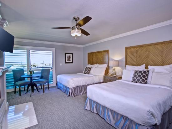 Фото 456 Embarcadero Inn & Suites