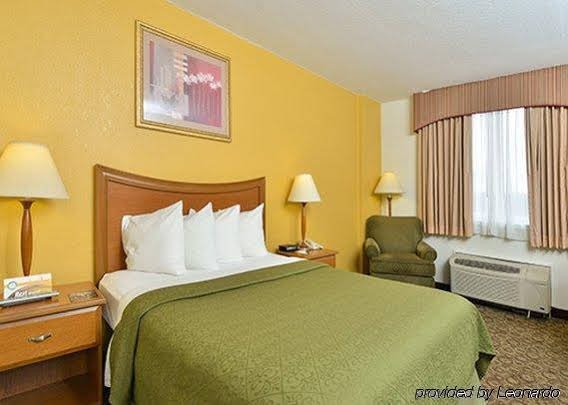 Фото Quality Inn & Suites Near the Theme Parks