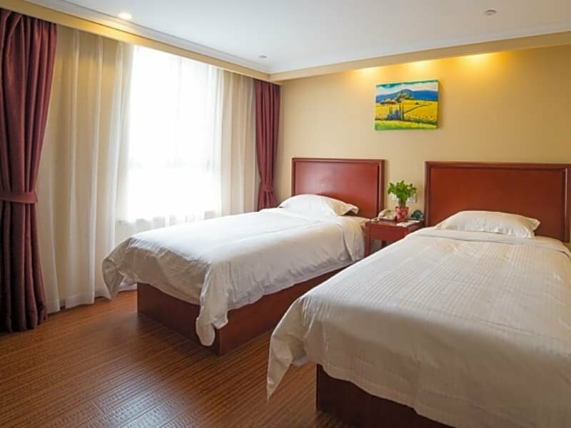 Гостиница GreenTree Inn Suzhou Kunshan Paris Spring Express Hotel