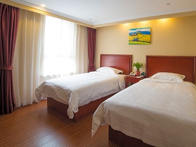Фото GreenTree Inn Suzhou Kunshan Paris Spring Express Hotel