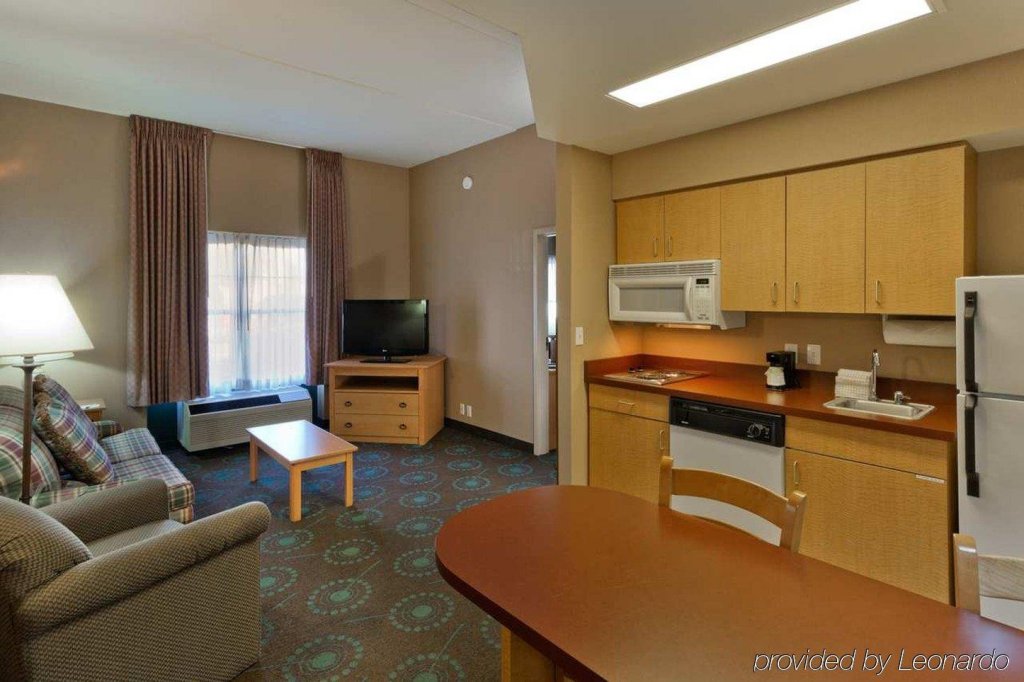Фото Hampton Inn & Suites Phoenix-Goodyear