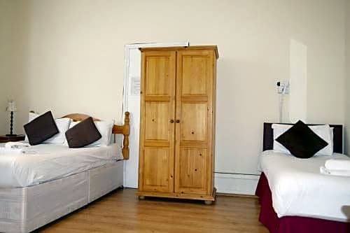 Фото The Black Lion