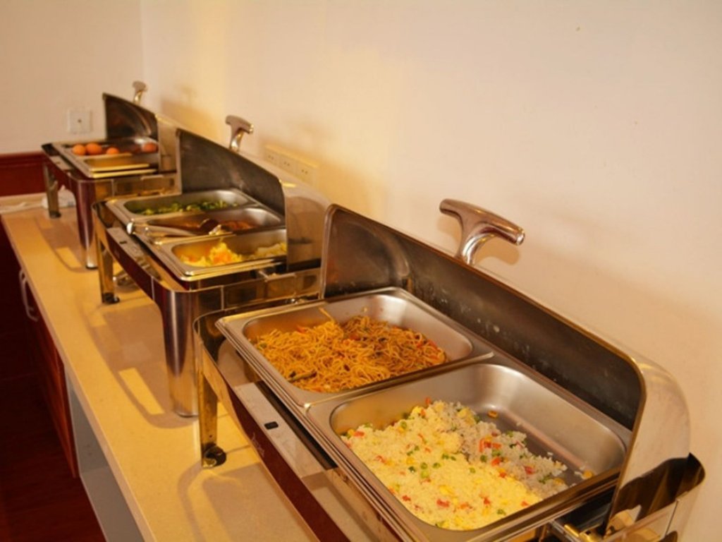 Фото GreenTree Inn ZhenJiang JieFang Road University Affiliated Hospital Ex