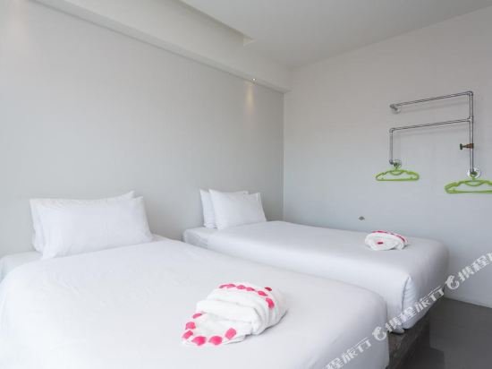 Фото Riverside Hotel