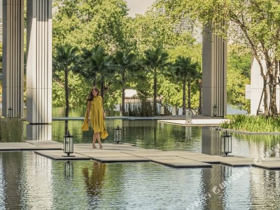 Фото Four Seasons Hotel Bangkok at Chao Phraya River