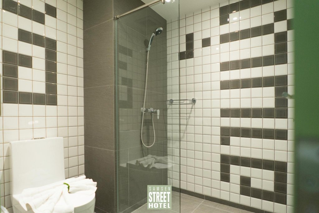 Фото Samsen Street Hotel