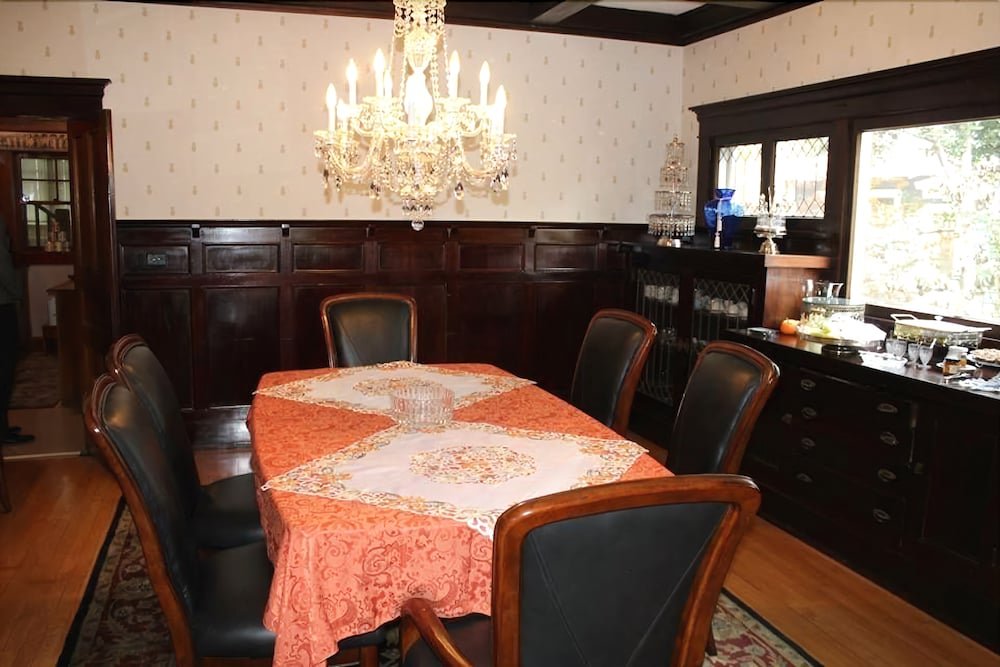 Фото Lady Geneva Bed and Breakfast