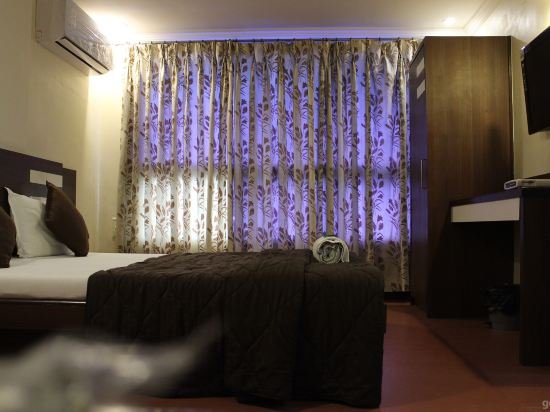 Фото Hotel Alpha