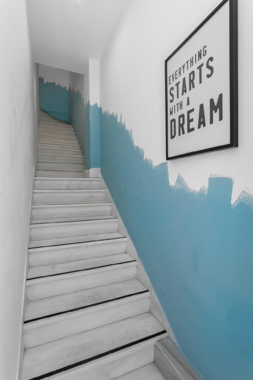 Фото Melo Athens