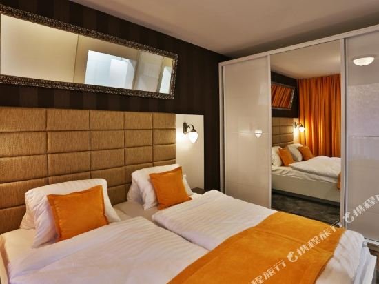 Фото VIP Apartments