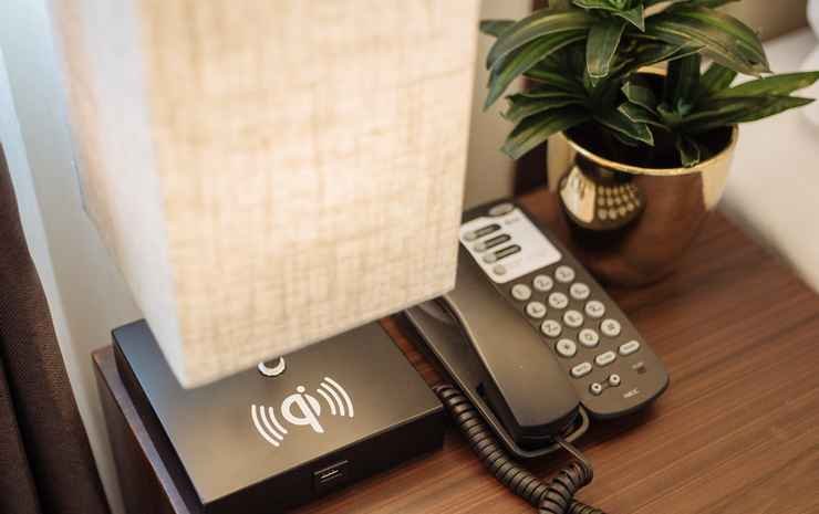 Фото Rovira Suites